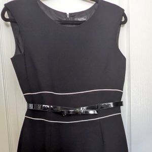 Tahari Black Sleeveless Dress w/ White Piping Sheath Dress